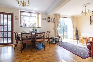 Family Room- click for photo gallery